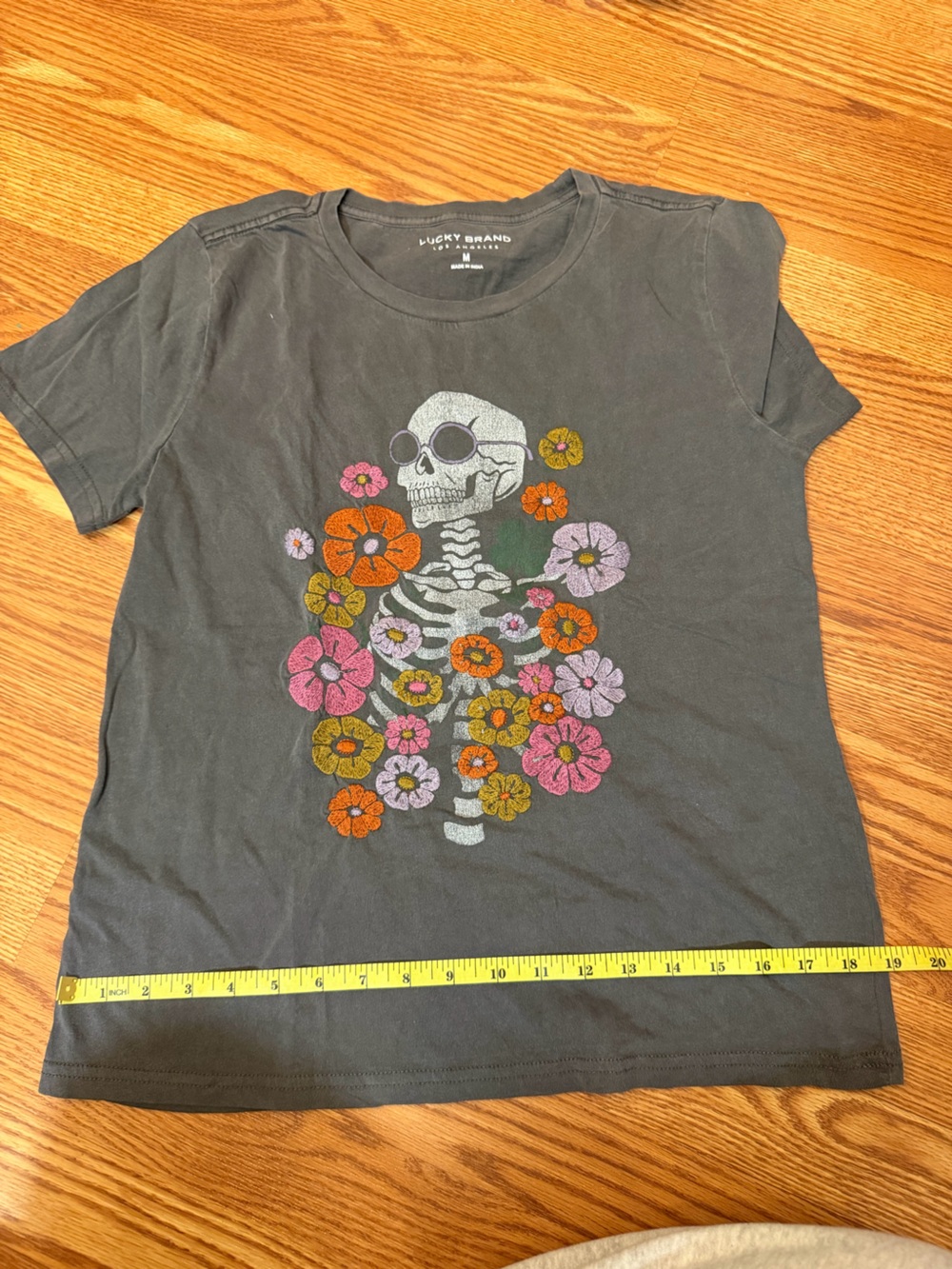 Lucky Brand Gray Tee with stitched Floral Skull Graphic, medium